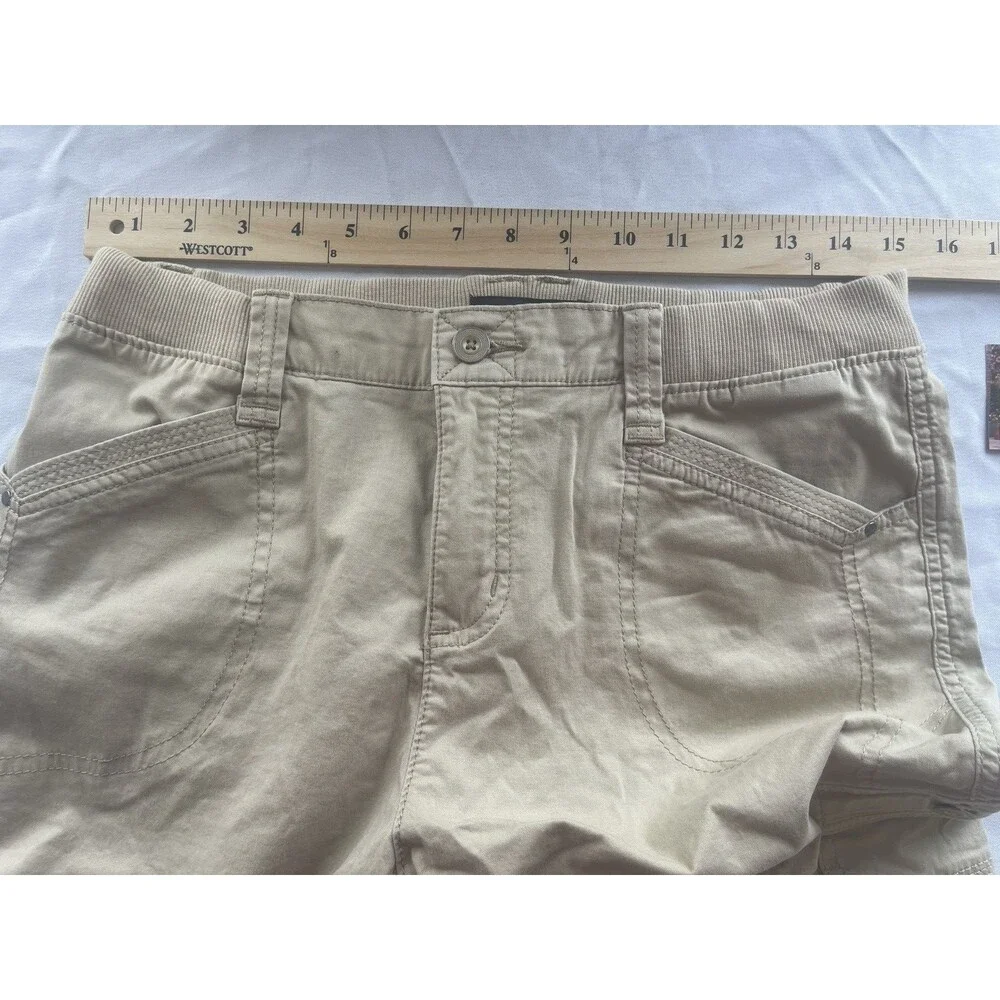 Women’s Lee Khaki Pants Boot Cut Size 8 Relaxed Fit Mid rise Stretch Utiliy